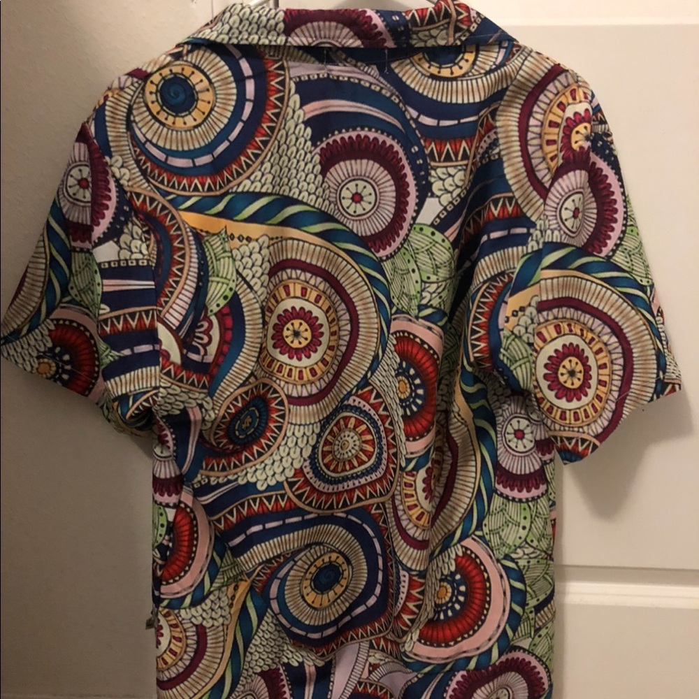 Groovy button up - Picture 2 of 3